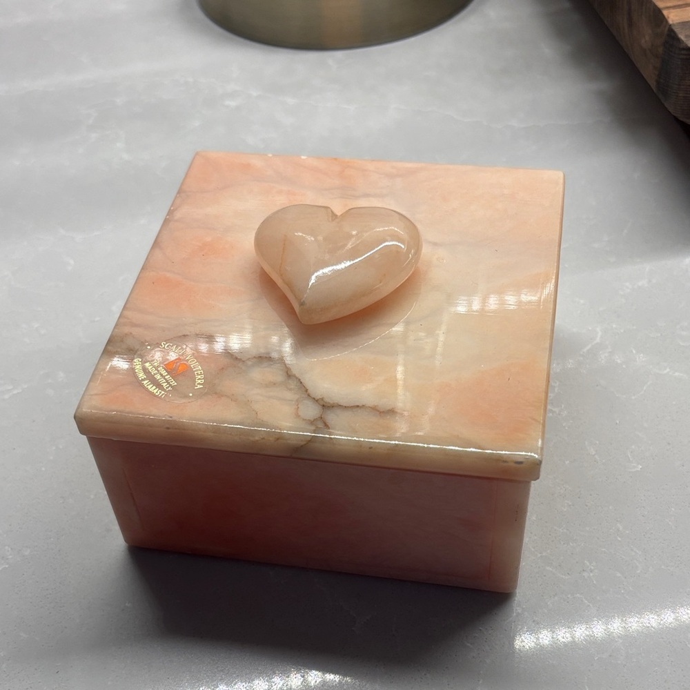 Scali Volterra genuine alabaster peach trinket box
